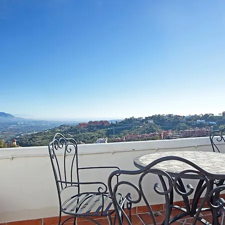 Jacarandas De Elviria Апартаменты Марбелья